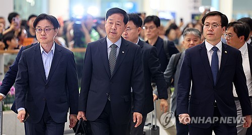 귀국한 관세협상단 "앞으로가 문제…악마는 디테일에"_박준형