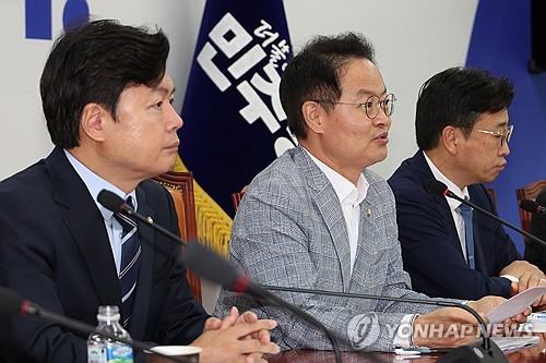 與 "양도세 대주주 의견 수렴 중…10일 당정협의서 전달"_황남경