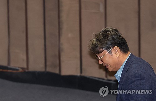 與박수현 "수사 결과 따라 이춘석 의원직 제명도 가능"_온다예