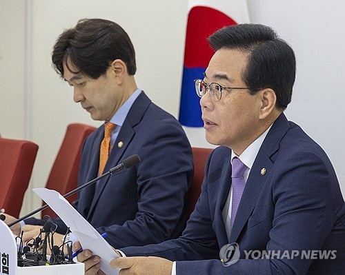 송언석 "이춘석, 중대한 국기문란 범죄…대통령이 입장 밝혀야"_온다예