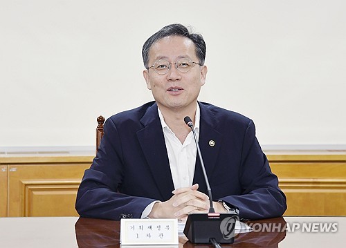 기재부, 기업 성장촉진 릴레이 간담회…"개선 과제 발굴"_박준형