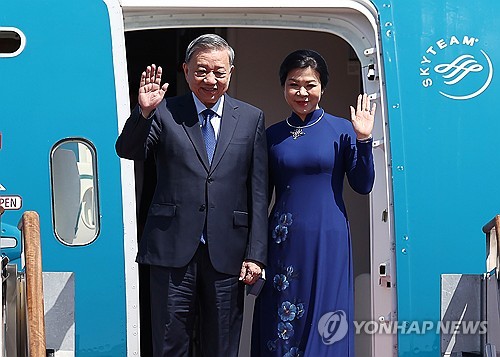 李대통령, 오늘 베트남 서기장과 정상회담…경제협력 확대 논의_정지서