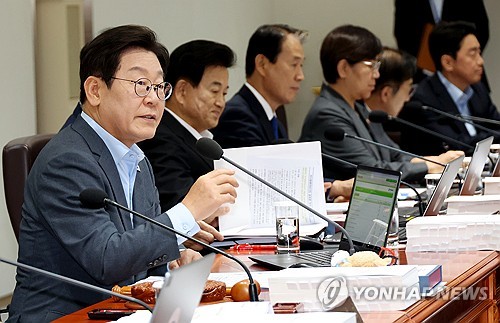 李대통령, 北에 "대화·소통 다시 시작해 도움되는 관계돼야"_정지서