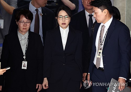 민주 "김건희 구속, 사필귀정이자 국가 정상화 신호탄"_황남경