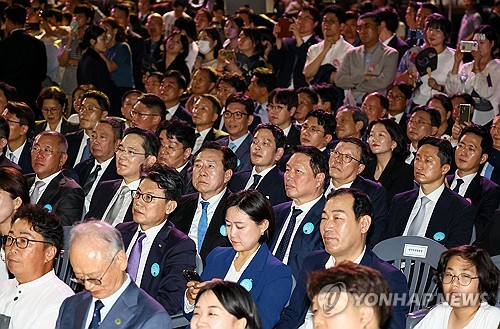 [기업 이모저모] '자사주 0주'인 지주사_유수진