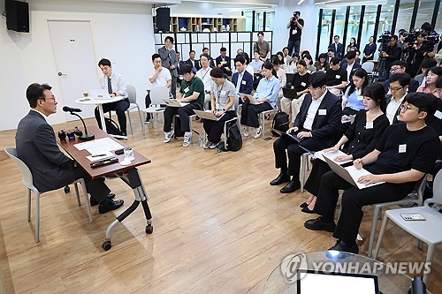 김민석 국무총리, 출입기자단 간담회