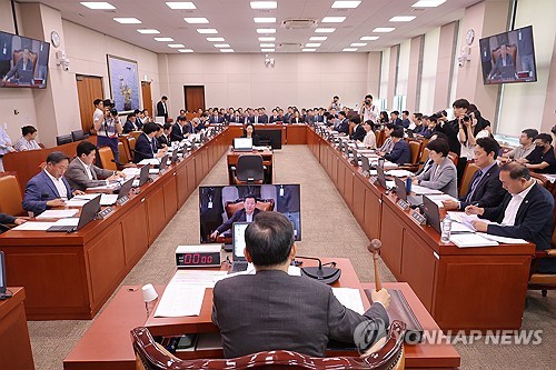 '원전 불공정 계약 논란'에 한수원 "정당하지 않지만 이익 남길만"(종합)_윤은별