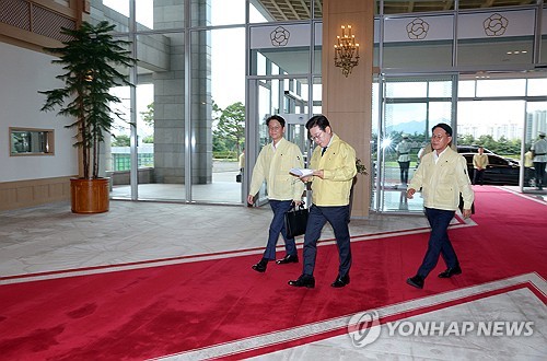 李대통령 국정지지율 57%·8%p↓…민주 40%·국힘 19%[NBS]_황남경