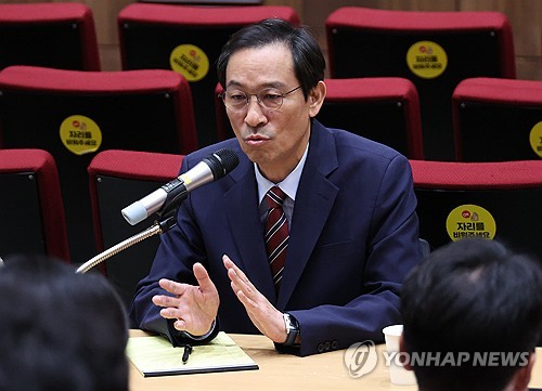 李대통령, 조국 사면 결정에 "민생사면 빛 바래도 감수하자"_정지서