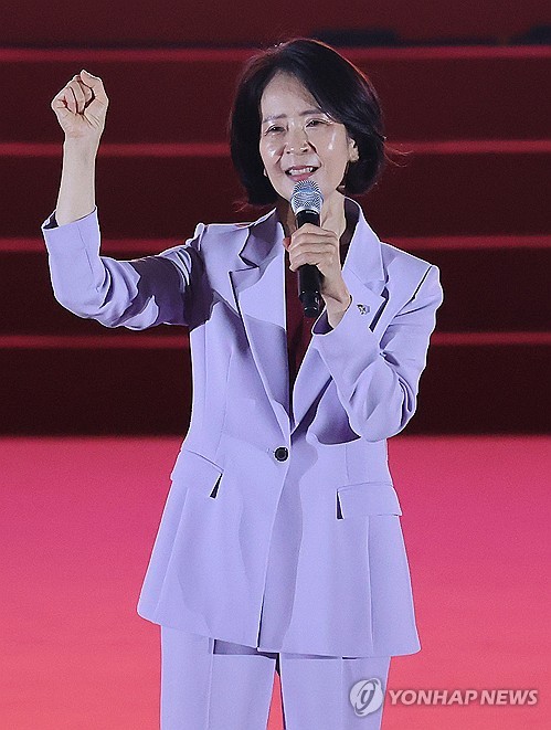 "휴대전화 무약정 가입자 1천168만명…이통사 추가 수입 2.3조"_황남경