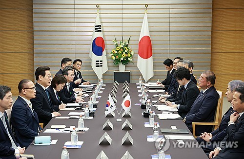 李대통령 "국제질서 요동…한일 어느 때보다 협력 강화해야"_정지서