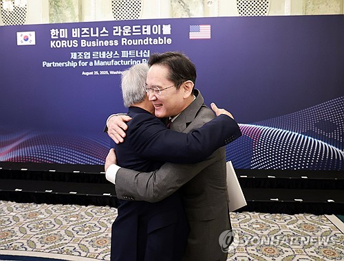 이재용 삼성 회장, 사법 족쇄 풀리자 '글로벌' 광폭 행보_윤영숙