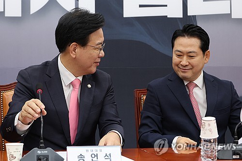 '정청래의 질문' 비꼰 장동혁…"빵터졌다, 웃음 줘 감사"_온다예