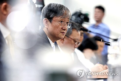 보험사 CEO 만난 이찬진 "소비자보호 내재화해야…건전성도 관리"_이윤구