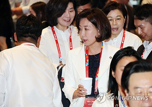 '5선' 나경원, 법사위 국힘 간사로…'6선' 추미애 위원장과 맞짱_온다예