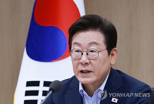 李대통령 "檢개혁, 보여주기 식 안돼…직접 토론 주재할 수도"_온다예