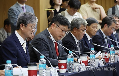 금감원장 "삼성생명 회계 이슈 방향 잡았다…원칙에 충실할 것"(종합)_이윤구