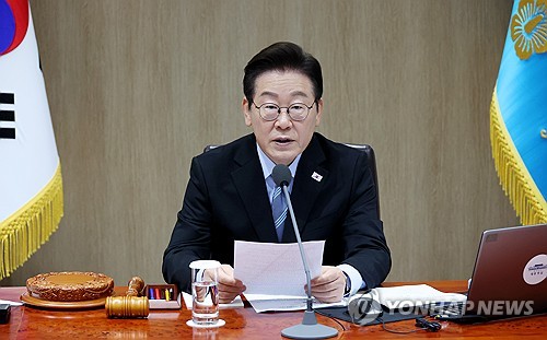 李대통령 "잠재성장률 하락 흐름 반전시키는 첫 정부돼야"(종합)_정지서