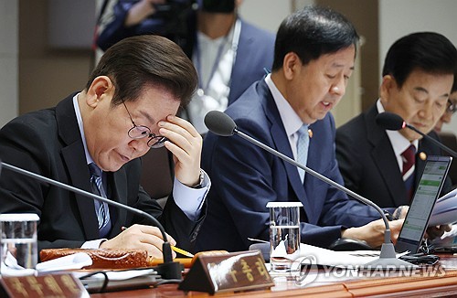 李대통령 "새마을금고 관리감독 사각지대…각별히 신경써야"_정지서