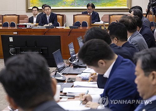 자사주 의무 소각 의지 드러낸 與…"금융위원장이 이견 좁혀 달라"_박경은