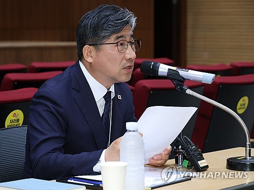 재정보좌관 "국채 발행할 수밖에 없는 것 사실…감내 가능"(종합)_정지서