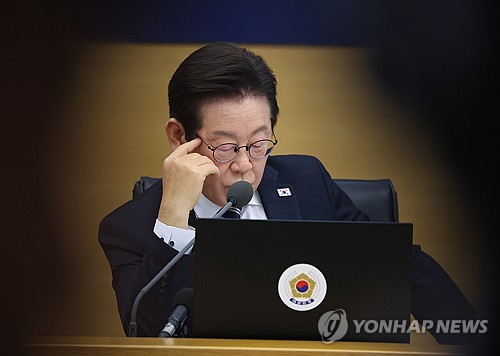 李대통령 '금융위 칭찬' 빈말 아니었다…'금융 공백' 우려 컸다_정지서