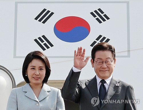 김혜경 여사, 멜라니아 초청행사 참석…"경주 APEC 재회 기대"_정지서