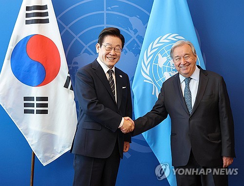 李대통령, 우즈벡·체코와 정상회담…유엔 사무총장도 접견_정지서