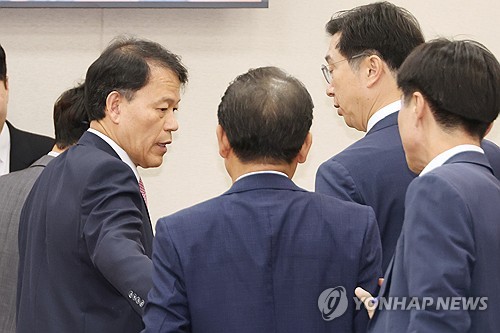 정무위원장, '금융위 해체 철회'에 "늦었지만 바로 돌아와 다행"_온다예