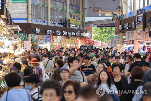 기재부 "소매판매 부진, 늦은 추석 영향…2차 쿠폰·명절 효과 기대"_박준형