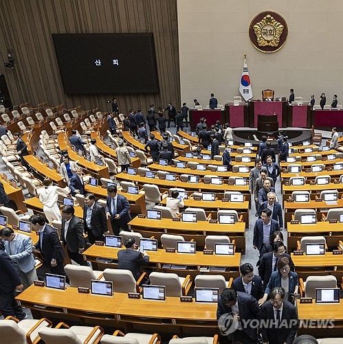 '필리버스터 요건 강화법' 與 주도로 운영위 소위 통과_황남경