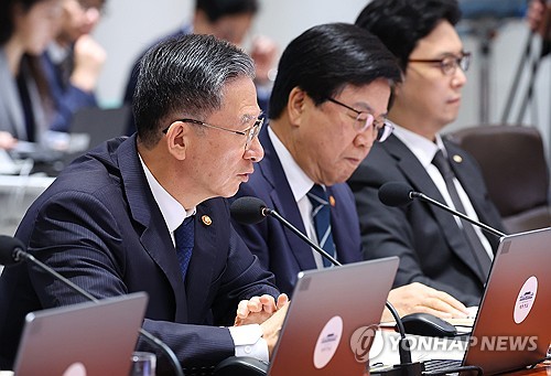 발언하는 법무부 장관