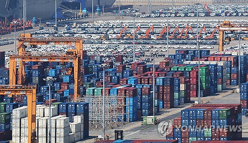 2월 수출 674.5억달러·29%↑…반도체 또 신기록 (종합)_윤은별