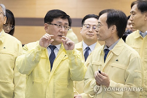김성환 기후장관, 폐지 앞둔 태안석탄발전서 '청정전력' 선포_윤은별