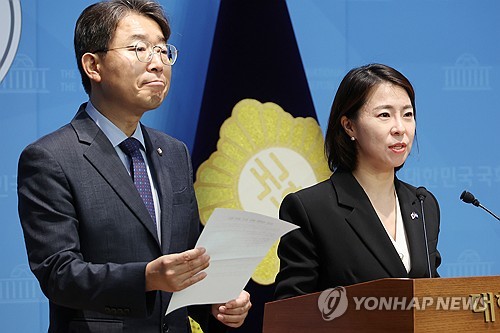 與 "특정 종교단체 동원 의혹 서울시 의원 제명 사유"_황남경