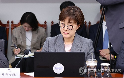 "5공 때도 안 먹힐 프레임"…대통령실, '김현지 의혹' 정면 반박_정지서