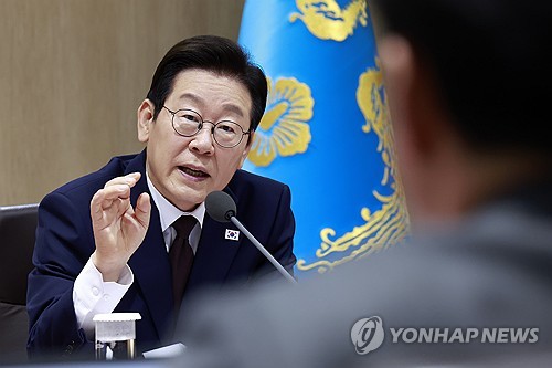 李대통령 "부동산 시세조작 등 시장 질서 일탈 행위 엄격 조치"(종합)_정지서