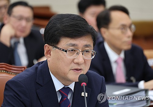 "탈원전주의자 아니다"…기후장관, 첫 현장 점검지 '고리 2호기'_유수진
