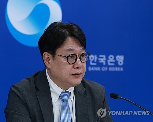 [일문일답] 한은 "소비심리 약간 꺾였지만 여전히 높아"_손지현