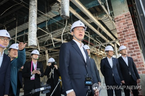 金총리, '해수부 부산 이전' 예정지 현장 점검…"특별한 희생엔 보상"_온다예