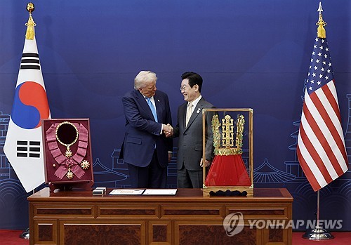 무궁화대훈장 받은 트럼프 "당장 걸고 싶다…소중히 간직"_황남경