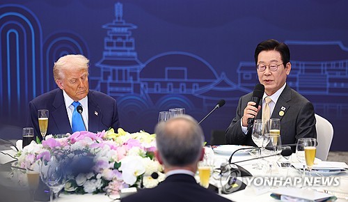 트럼프 "한국과 관세협상 거의 최종단계까지 갔다"(종합)_정지서