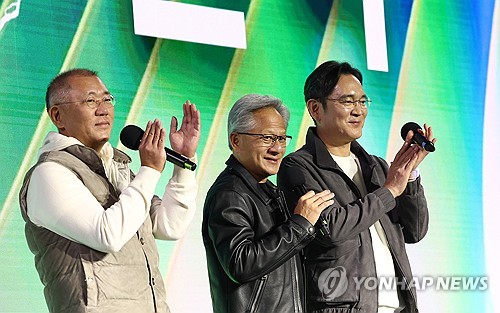 [APEC2025] '젠슨 황' 약속으로 GPU 적시 확보…LLM·6G 협력도_유수진