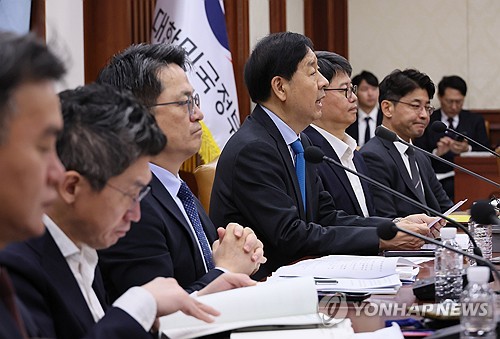 구윤철 "APEC 정상회의, 글로벌 공급망 불확실성 완화 계기"_박준형
