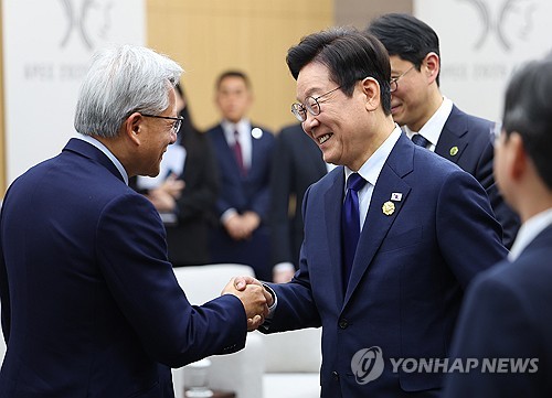 젠슨 황, 李대통령에 "韓 제조 AI 분야 리더될 잠재력 무한대"(종합)_황남경