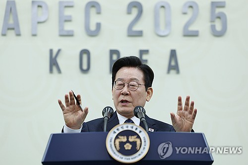 李대통령 "한일 자주 만나야…앞으로 관계 기대돼"_정지서