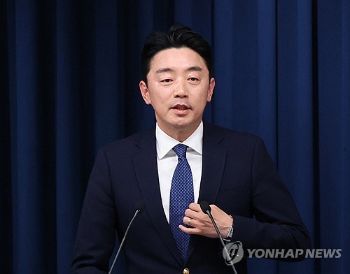 대통령실, 무분별 지방공항 추진 제동…"비용분담 개선방안 마련"_온다예