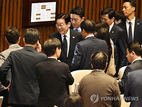 국힘 보이콧에 반쪽짜리 시정연설…李대통령 "좀 허전하군요"_정지서
