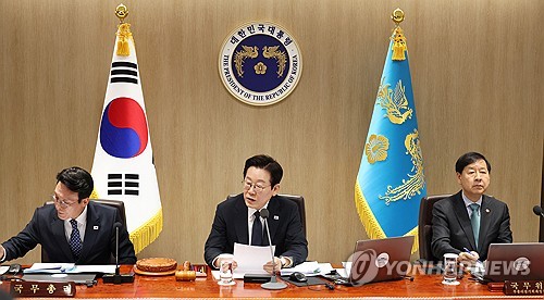 국방부 "원잠, 20년대 후반 건조 들어가면 30년대 중후반 진수 가능"_황남경