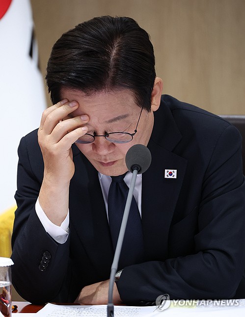 '외교 강행군' 李대통령, 몸살로 오늘 일정 불참_정지서